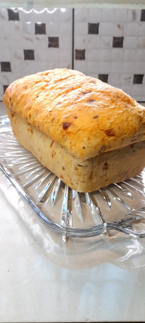 GARLIC HERB & CHEESE LOAF BREAD