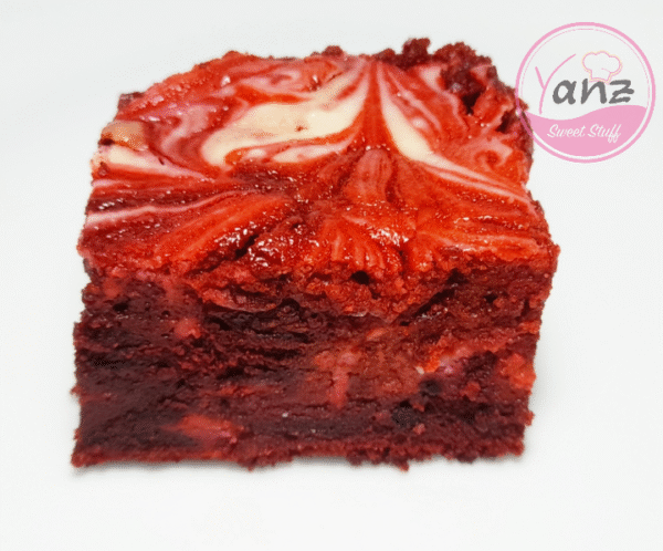 RED VELVET CHEESECAKE BROWNIE